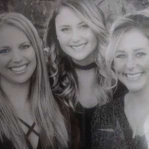 Meet your Posher, Leona